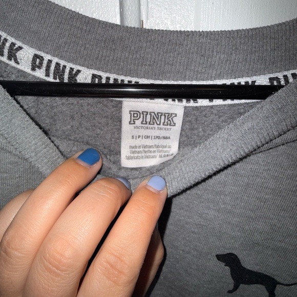 PINK Victoria's Secret Gray Crewneck Sweatshirt - Picture 2 of 3